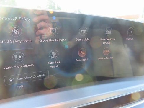 Used 2024 Cadillac Lyriq Luxury w/ LPO, Floor Liner Package image 31