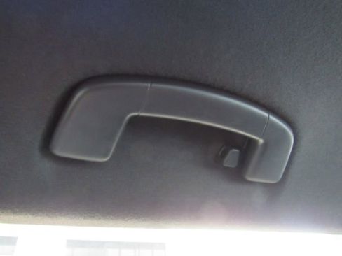 Used 2022 Volkswagen Tiguan SE R-Line image 30