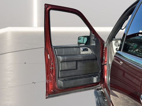 Used 2016 Ford Expedition Limited RWD image 11