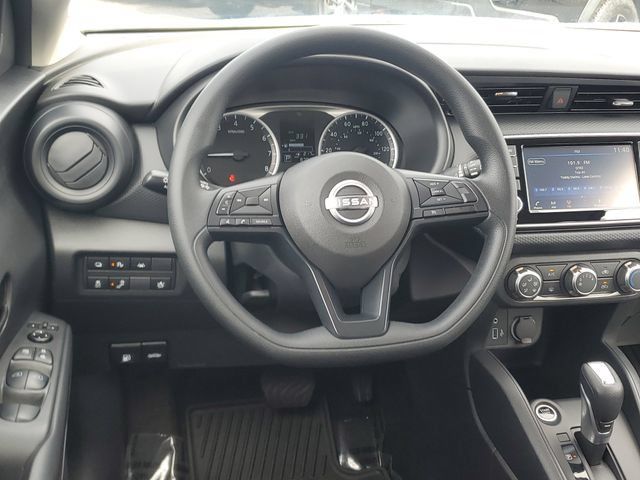Certified 2025 Nissan Kicks Play S FWD image 11