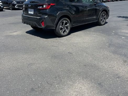 Used 2025 Subaru Crosstrek 2.5i Premium AWD/4WD image 6