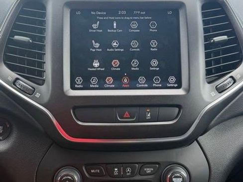 Used 2022 Jeep Cherokee Trailhawk w/ Comfort/Convenience Group image 7