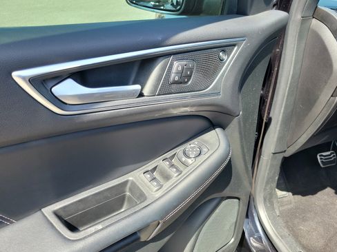 Used 2022 Ford Edge ST image 6