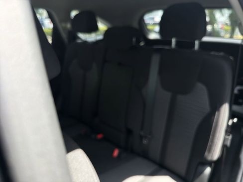 Used 2023 Kia Sorento LX FWD image 21