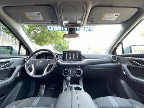 Used 2025 Chevrolet Blazer LT FWD image 29