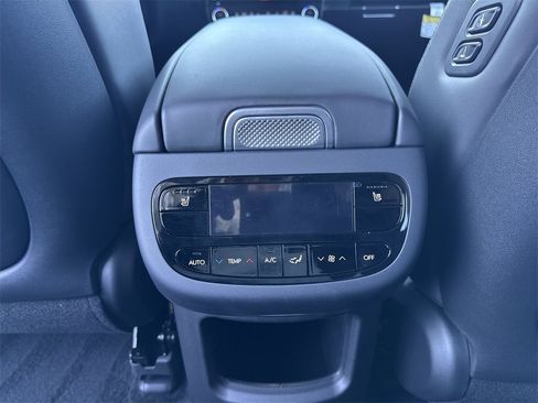 Used 2026 Hyundai Ioniq 9 SEL image 22