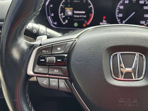 Used 2018 Honda Accord Touring image 32