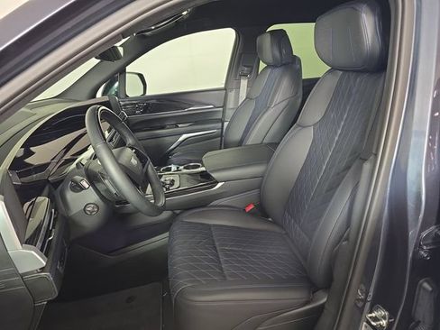 Used 2025 Cadillac Escalade IQ Sport 1 AWD/4WD image 17