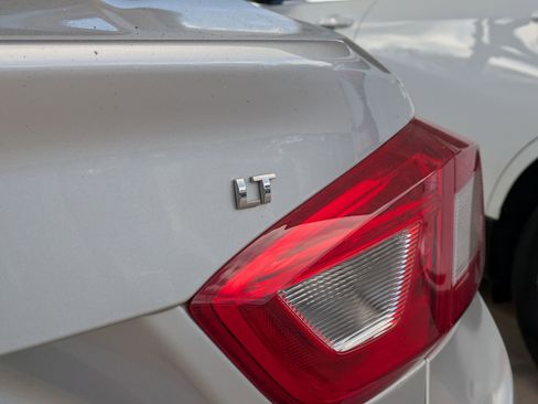 Used 2017 Chevrolet Cruze LT image 9
