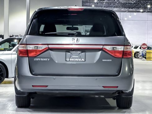 Used 2013 Honda Odyssey Touring Elite image 10