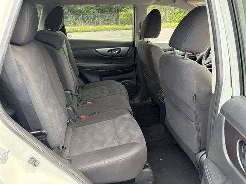 Used 2016 Nissan Rogue SV AWD/4WD image 11