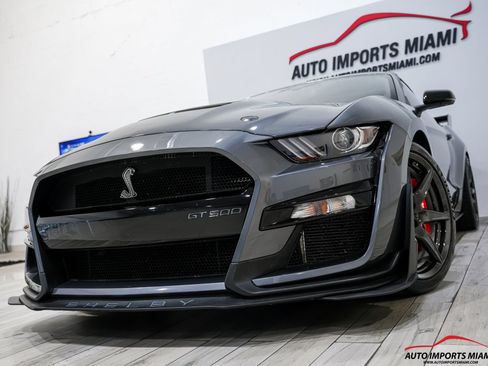 Used 2021 Ford Mustang Shelby GT500 w/ Carbon Fiber Track Pack RWD image 2
