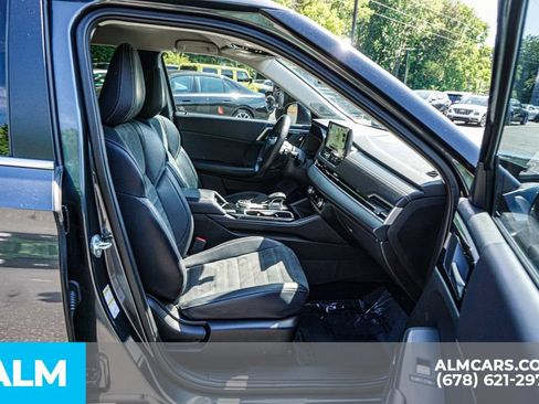 Used 2025 Mitsubishi Outlander SE FWD image 24