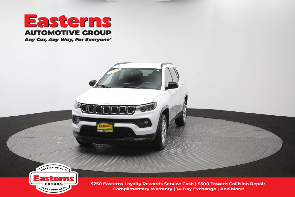 Used 2024 Jeep Compass Latitude AWD/4WD image 53