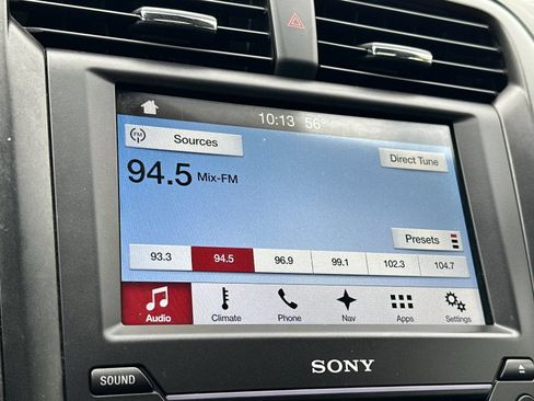 Used 2017 Ford Fusion Titanium FWD image 16