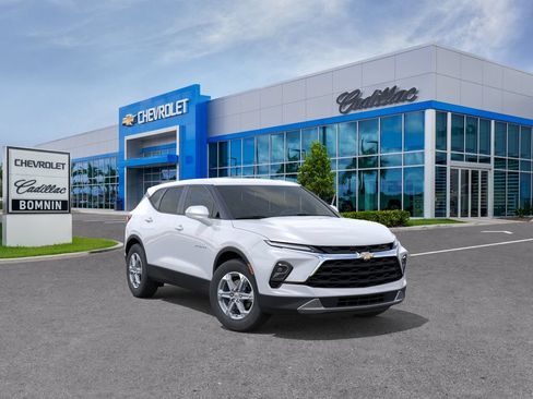 New 2026 Chevrolet Blazer LT FWD image 2