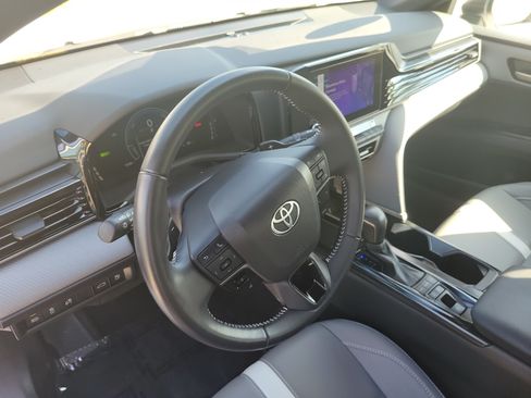Certified 2025 Toyota Camry SE FWD image 23
