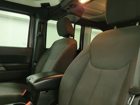Used 2017 Jeep Wrangler Unlimited Sport w/ Quick Order Package 24S AWD/4WD image 19