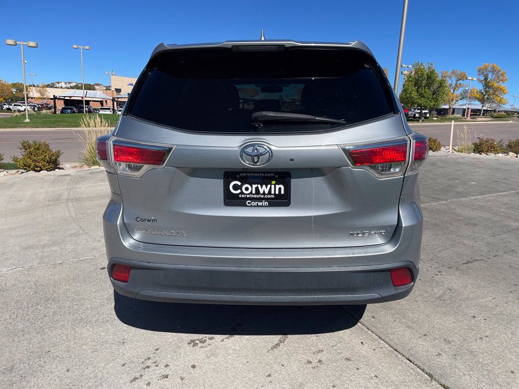Used 2014 Toyota Highlander XLE AWD/4WD image 7
