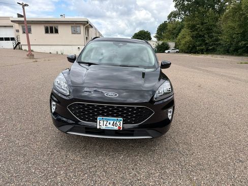 Used 2020 Ford Escape Titanium AWD/4WD image 11