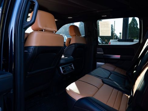 Used 2024 Ford F350 Platinum image 22