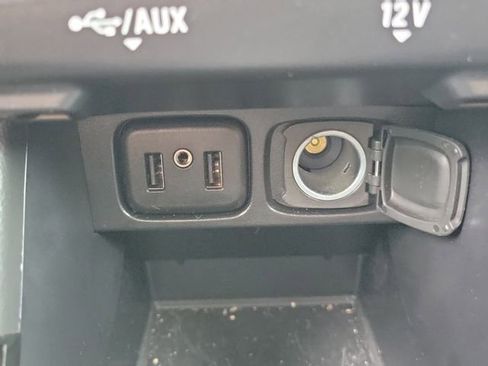 Used 2022 Buick Encore Preferred AWD/4WD image 28