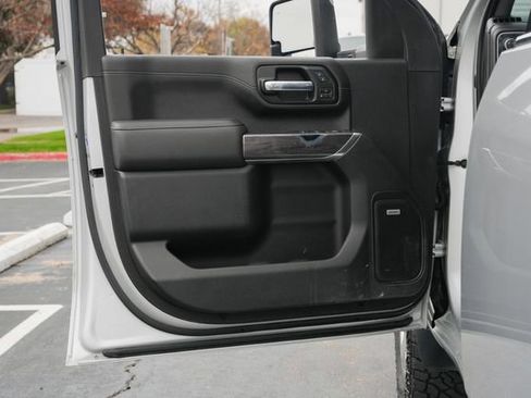 Used 2020 Chevrolet Silverado 2500 LTZ w/ LTZ Plus Package image 21