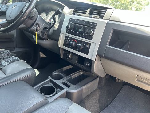 Used 2008 Dodge Dakota Laramie AWD/4WD image 24