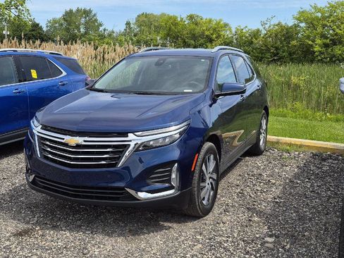 Used 2023 Chevrolet Equinox Premier FWD image 1