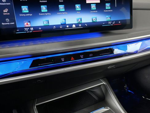 Used 2023 BMW 760i xDrive image 48