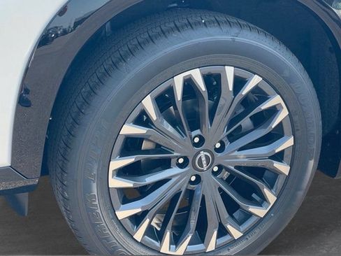 New 2026 Nissan Rogue Platinum w/ Platinum Premium Package AWD/4WD image 9