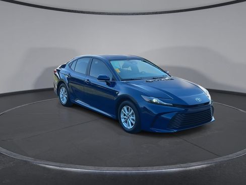 Used 2025 Toyota Camry LE FWD image 2