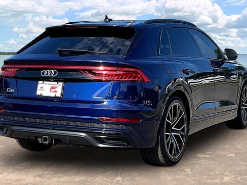 Used 2019 Audi Q8 Prestige w/ Adaptive Chassis Package AWD/4WD image 4