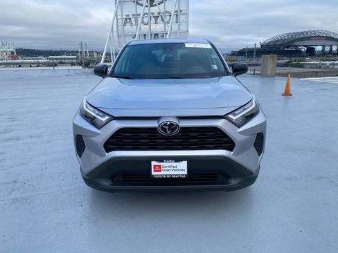 Certified 2025 Toyota RAV4 LE AWD/4WD image 5