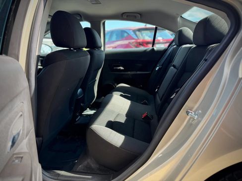 Used 2015 Chevrolet Cruze LT FWD image 12