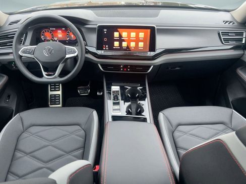 New 2026 Volkswagen Atlas Peak Edition image 16