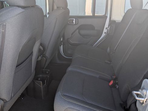 Used 2024 Jeep Wrangler Unlimited Sport AWD/4WD image 26