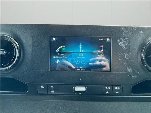 Used 2024 Mercedes-Benz Sprinter 2500 image 28