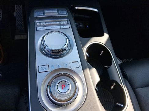 Certified 2025 Genesis GV70 2.5T image 16