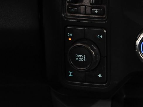 Used 2024 Ford F250 Lariat w/ Lariat Ultimate Package AWD/4WD image 23
