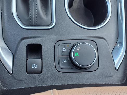 Used 2023 Chevrolet Traverse Premier w/ LPO, Floor Liner Package FWD image 24