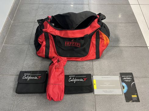 Used 2017 Ferrari California T image 14