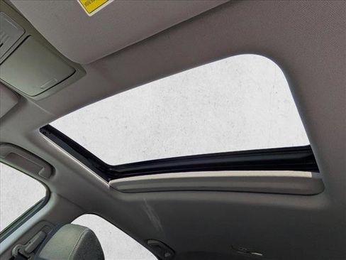 Used 2018 Honda CR-V EX image 15