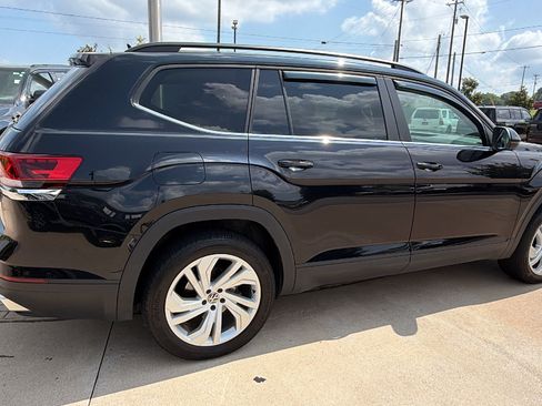Used 2023 Volkswagen Atlas SE AWD/4WD image 8