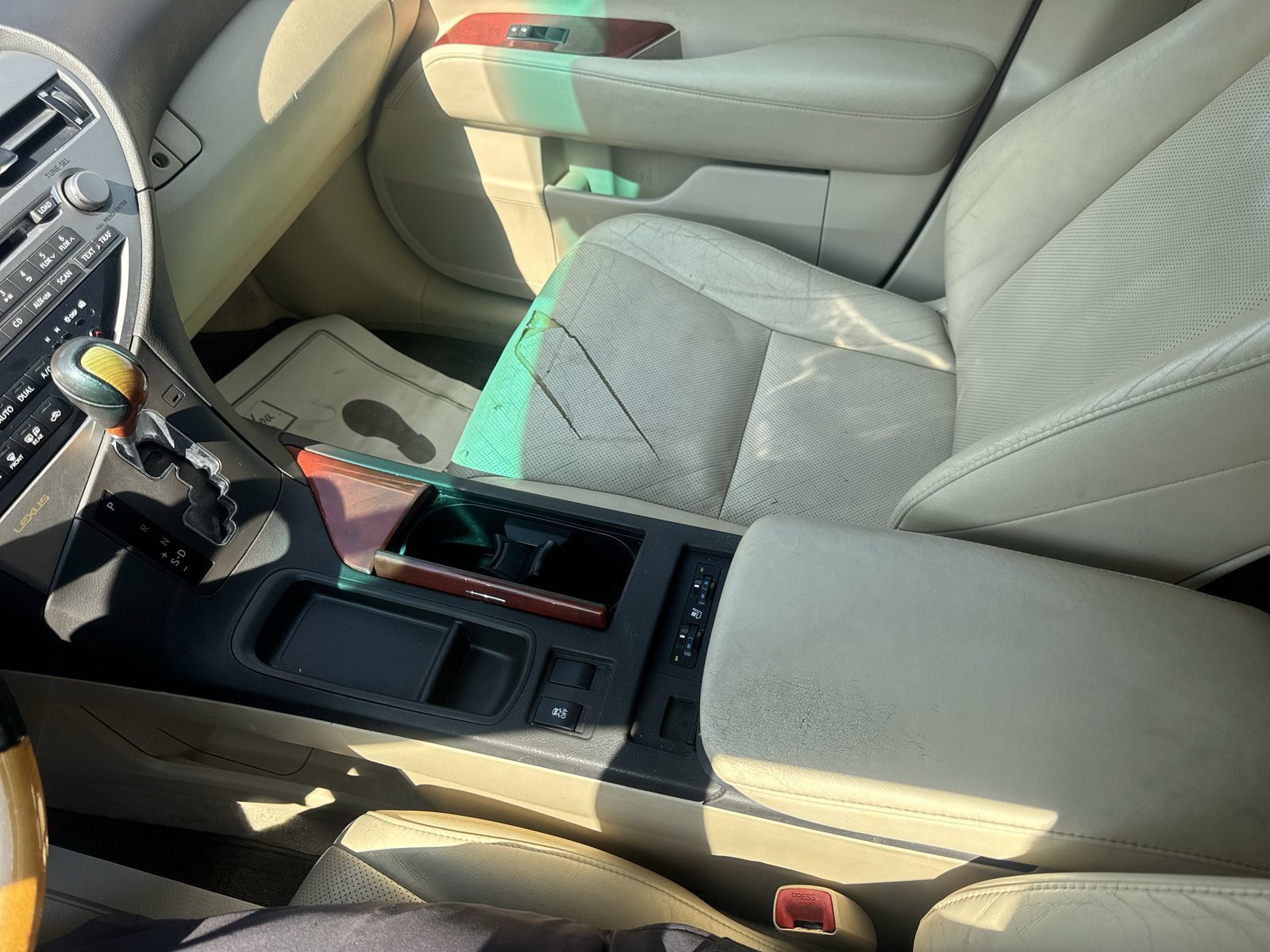 Used 2012 Lexus RX 350 FWD w/ Premium Pkg image 20