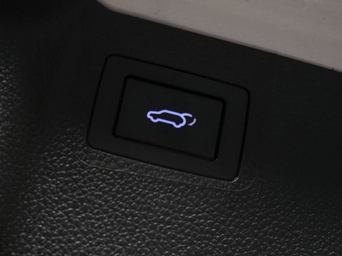 Used 2017 Hyundai Santa Fe Limited image 29