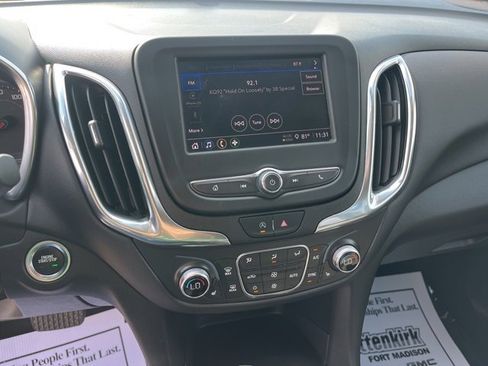 Used 2022 Chevrolet Equinox LT image 27