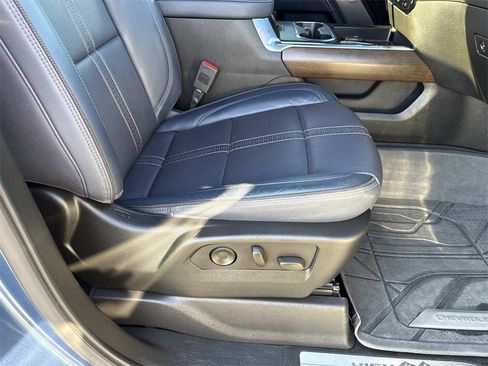 Used 2024 Chevrolet Silverado 2500 High Country w/ Technology Package image 27