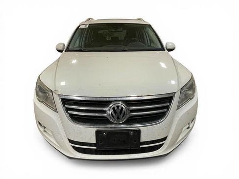 Used 2009 Volkswagen Tiguan SE image 9