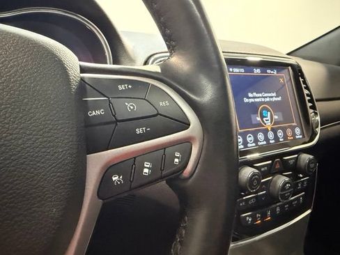 Used 2021 Jeep Grand Cherokee Limited w/ Luxury Group II AWD/4WD image 17